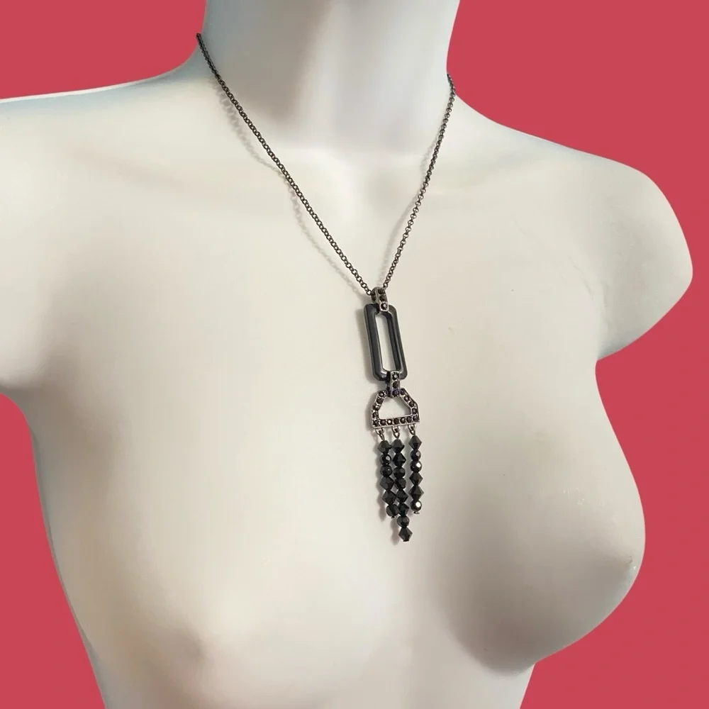 LIZ CLAIBORNE Black Rhinestone Chain Dangle Necklace
